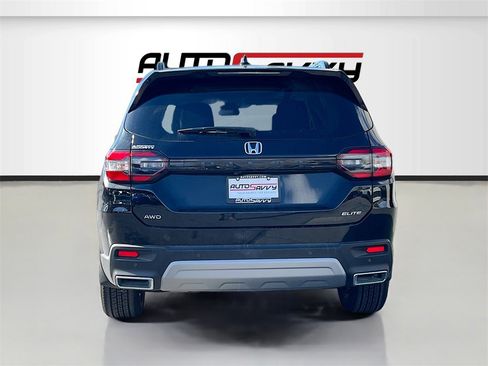 Used 2025 Honda Pilot Elite image 6