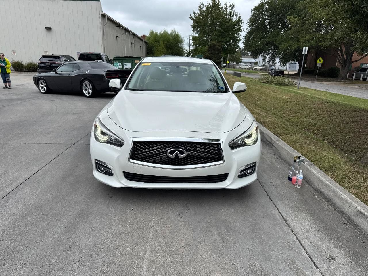 Used 2017 INFINITI Q50 3.0t Premium w/ 3.0T Premium Plus Package AWD/4WD image 5