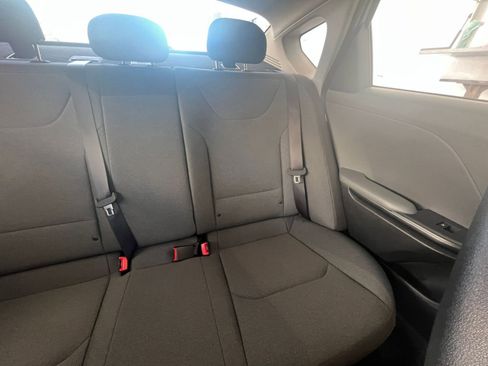 Used 2025 Kia K4 LXS image 36