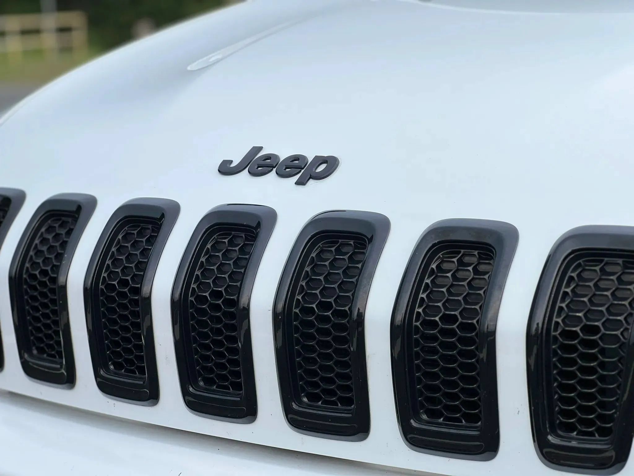 Used 2016 Jeep Cherokee Latitude w/ Comfort/Convenience Group AWD/4WD image 9