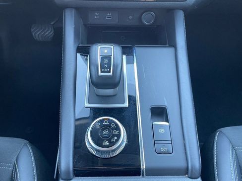 Used 2024 Mitsubishi Outlander Ralliart image 23