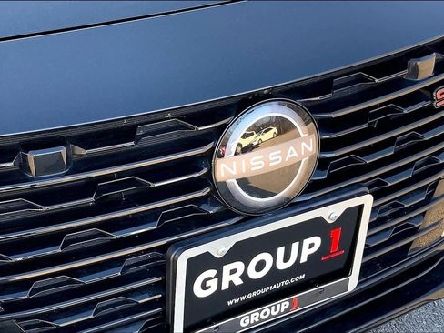 Used 2024 Nissan Sentra SR w/ SR Premium Package image 30