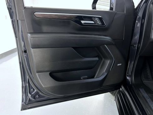 Certified 2025 Chevrolet Tahoe Premier AWD/4WD image 10