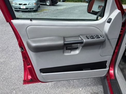 Used 2003 Ford Explorer Sport Trac XLT image 19