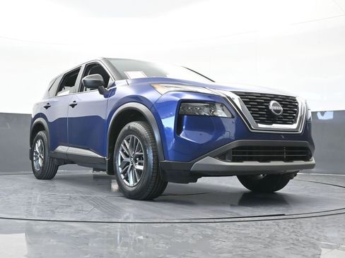 Used 2023 Nissan Rogue S image 56