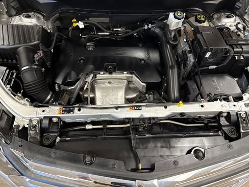 Used 2020 Chevrolet Equinox Premier image 14