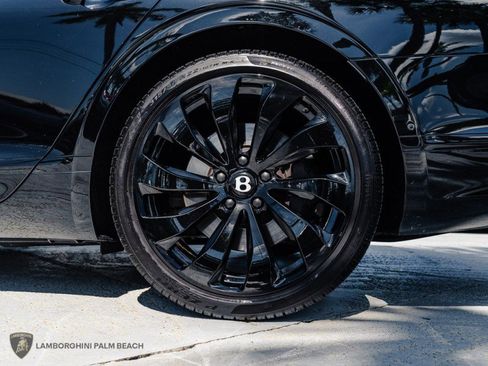 Used 2024 Bentley Flying Spur V8 AWD/4WD image 40