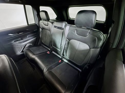 Used 2023 Jeep Grand Cherokee Altitude image 22