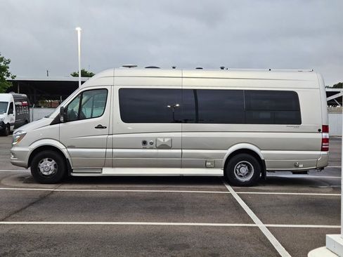 Used 2017 Mercedes-Benz Sprinter 3500 image 8