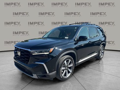 Used 2025 Honda Pilot Elite image 1