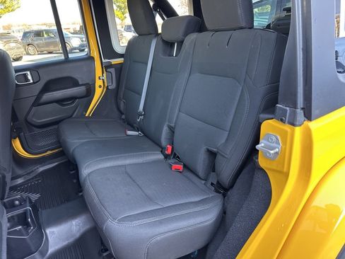 Used 2021 Jeep Wrangler Unlimited Sahara image 47