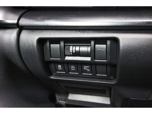 Used 2021 Subaru Crosstrek 2.5i Sport w/ Moonroof Package image 20