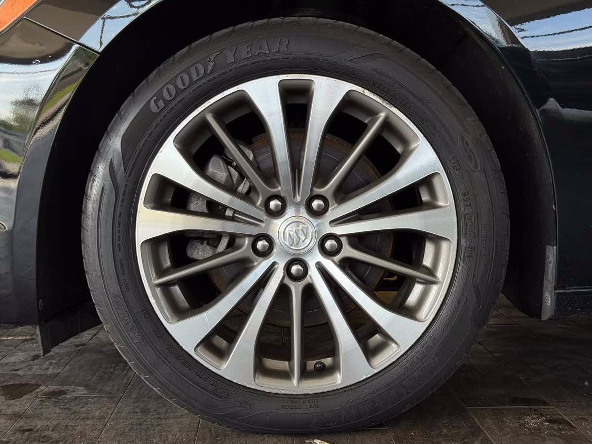 Used 2017 Buick LaCrosse Premium FWD image 22