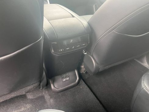 Used 2025 Toyota Highlander XSE AWD/4WD image 23