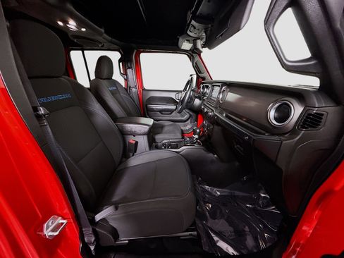 Used 2022 Jeep Wrangler Unlimited Rubicon 4xe w/ Cold Weather Group image 29