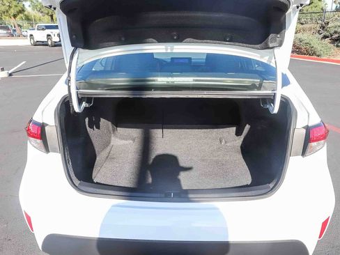 Certified 2025 Toyota Corolla LE FWD image 31