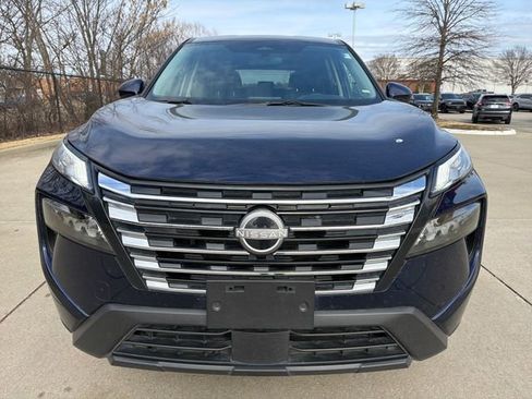 Used 2025 Nissan Rogue SV image 16