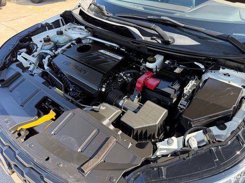 Used 2023 Nissan Rogue SV FWD image 36