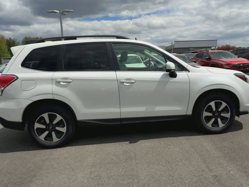 Used 2017 Subaru Forester 2.5i Limited w/ Popular Package #2 AWD/4WD image 9