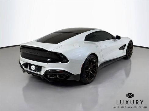Used 2025 Aston Martin Vanquish RWD image 6