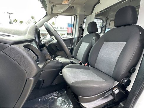 Used 2018 RAM ProMaster City Tradesman SLT FWD image 8