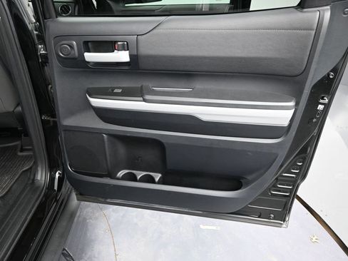 Used 2018 Toyota Tundra SR5 image 30