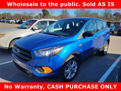 Used 2019 Ford Escape S image 4