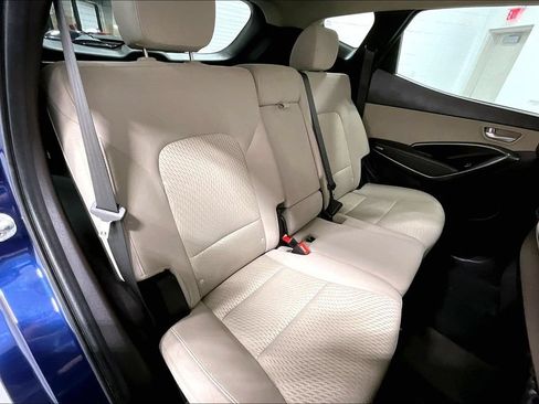 Used 2017 Hyundai Santa Fe Sport FWD image 31