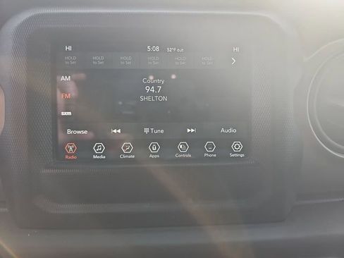 Used 2021 Jeep Gladiator Sport AWD/4WD image 21