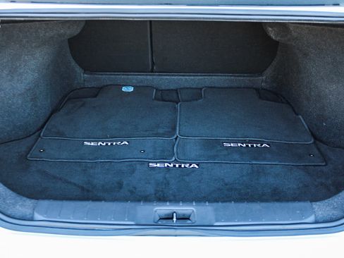 Used 2024 Nissan Sentra SR FWD image 23