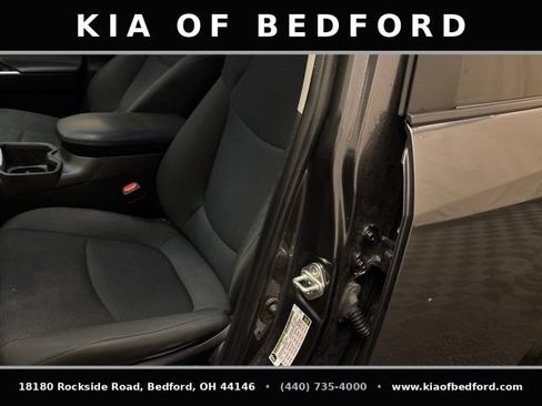Used 2023 Toyota RAV4 LE AWD/4WD image 12