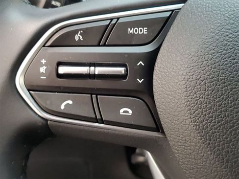 Used 2019 Hyundai Santa Fe Limited image 12