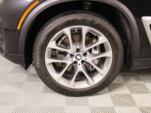 Used 2025 BMW X5 xDrive40i w/ Premium Package image 19