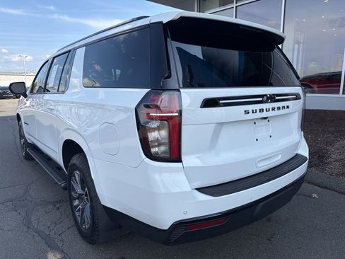 Used 2023 Chevrolet Suburban Z71 AWD/4WD image 7