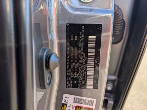 Used 2023 Toyota Highlander XSE image 33