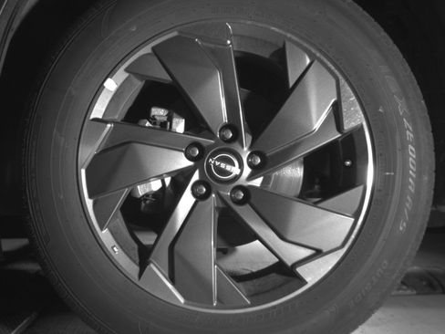 Used 2025 Nissan Rogue SV image 12