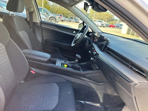 Used 2025 Kia K5 LXS image 13