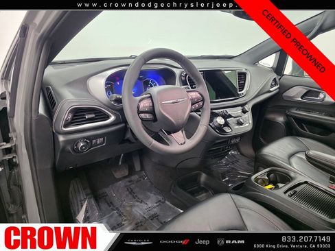 Certified 2022 Chrysler Pacifica Touring-L w/ S Appearance Package image 25