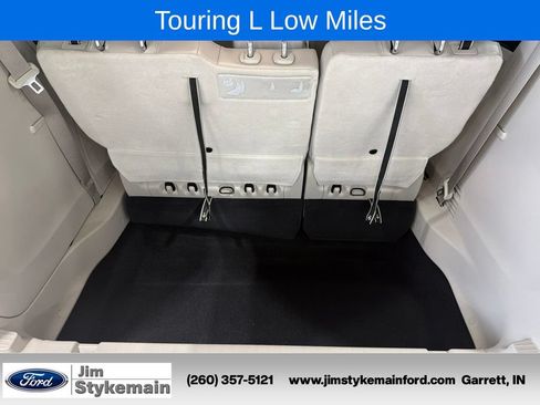Used 2017 Chrysler Pacifica Touring-L w/ Tire & Wheel Group FWD image 36