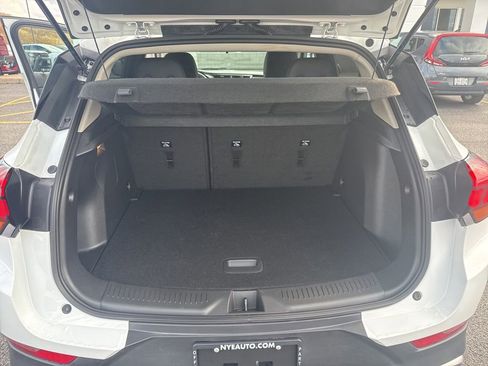 Used 2023 Buick Encore GX Preferred w/ Cold Weather Comfort Package image 17