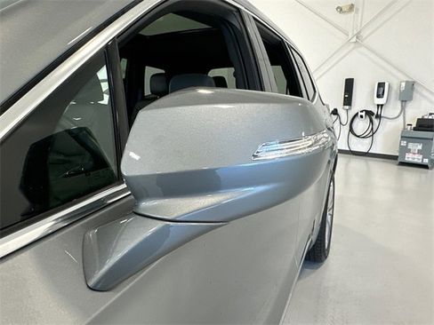 Certified 2024 Cadillac XT6 Premium Luxury image 7