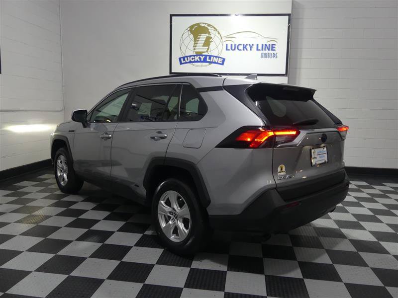 Used 2021 Toyota RAV4 LE AWD/4WD image 11