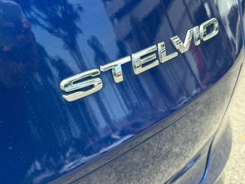 Used 2022 Alfa Romeo Stelvio Ti AWD/4WD image 9