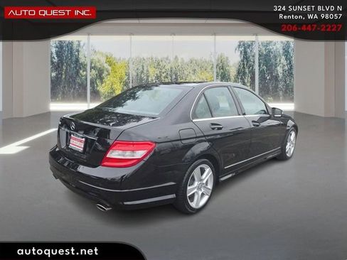 Used 2010 Mercedes-Benz C 300 Sedan image 5