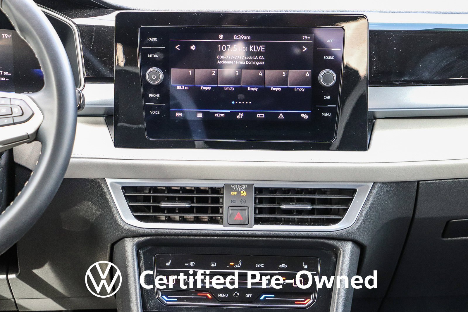 Used 2025 Volkswagen Taos SE FWD image 15
