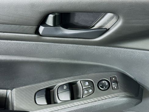 Used 2024 Nissan Altima 2.5 S image 40