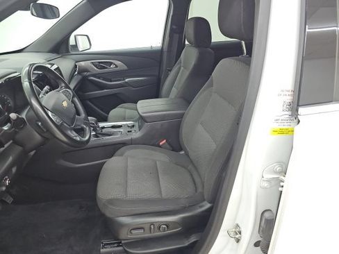 Used 2023 Chevrolet Traverse LT AWD/4WD image 2