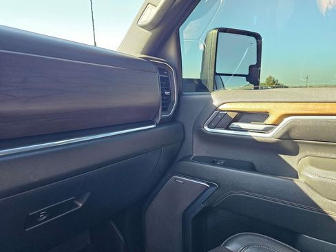 Used 2024 Chevrolet Silverado 3500 High Country w/ High Country Premium Package image 27