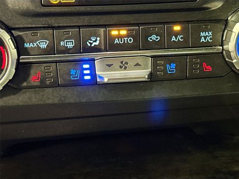 Certified 2022 Ford F250 Lariat w/ Lariat Ultimate Package image 20