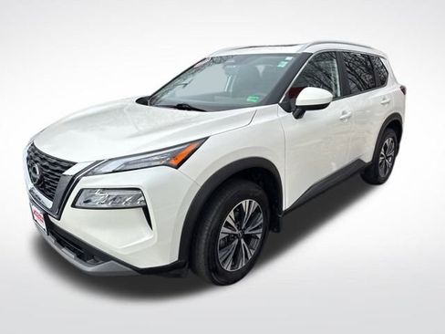 Used 2023 Nissan Rogue SV w/ SV Premium B Package image 2